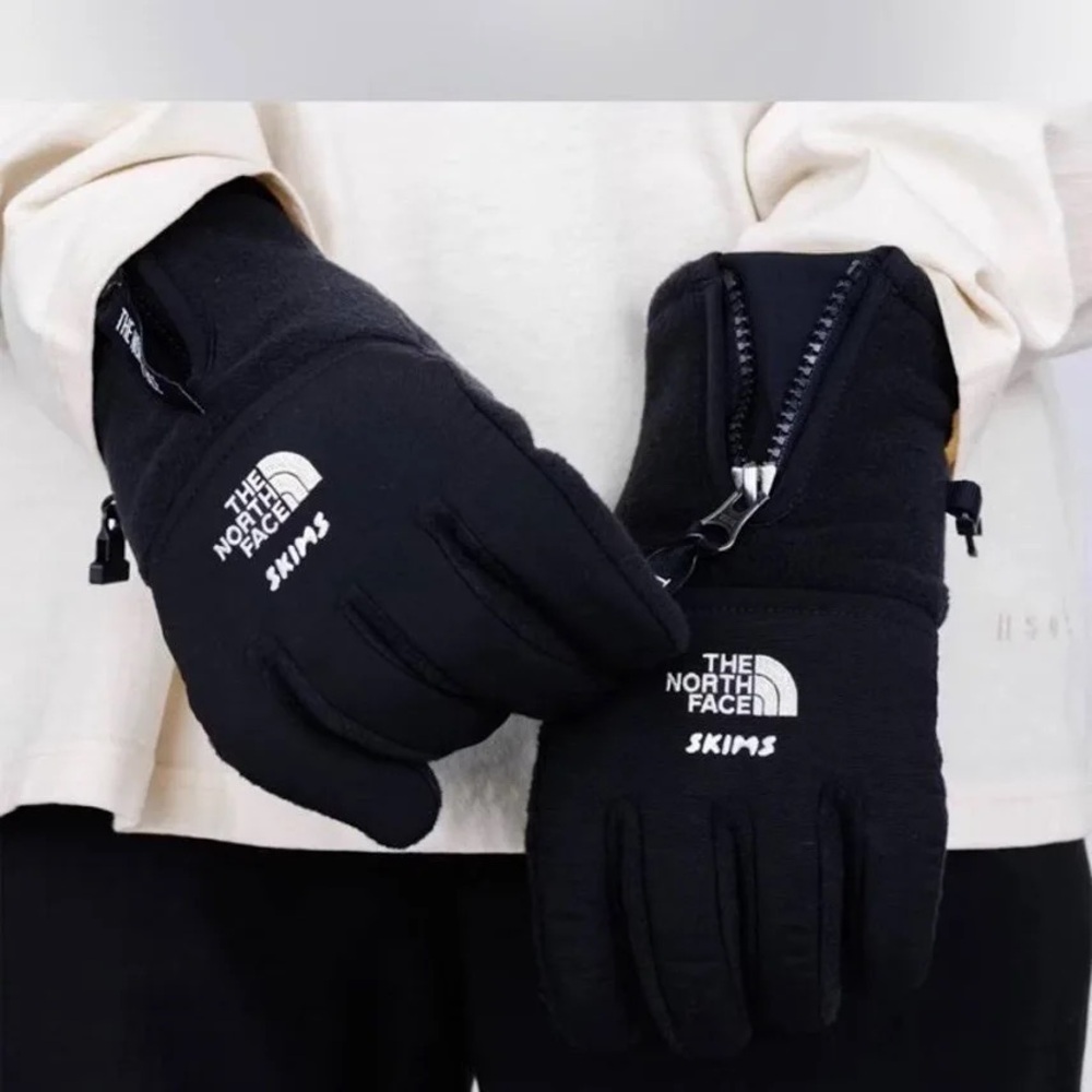 The North Face x SKIMS Denali Fleece Gloves